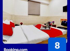 Super OYO Hotel Tourist Residency, hotel di Station Road, Jaipur