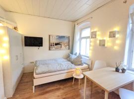 H1 - Urlaubsmagie - Pool & Terrasse zum Entspannen, khách sạn có bồn tắm nóng ở Sebnitz