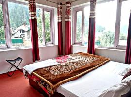 Aru heights Guest house, hotel dengan parking di Pahalgām