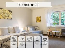 Blumenvilla 2 mit begehbarer Dusche, Sauna, Garten, cheap hotel in Schneverdingen