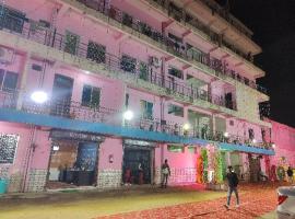 Hotel Shobha, spa hotel in Rāmgarh