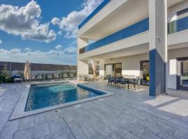 Villa Venus with pool and wellness, хотел в Вабрига