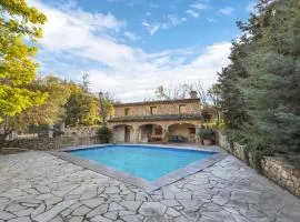 Lovely Home In Saint-Vallier-De-Thiey