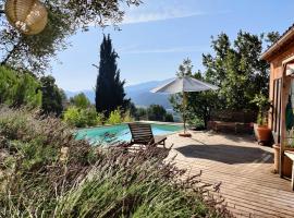 Maison avec piscine entre Aix en Provence et Cassis、オリオールのホテル