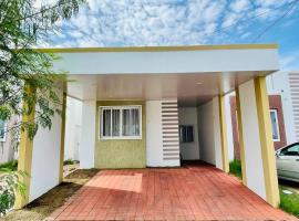 Moderna casa amueblada en residencial privada, cabaña o casa de campo en San Miguel