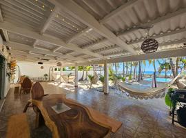 Sunset Surf Villa, hotel em La Libertad