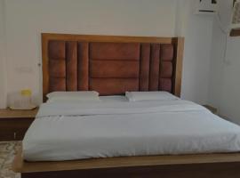 The relax in hotel, hotel with parking in Katra
