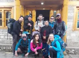 Tribeni Lodge Restaurant And Bar