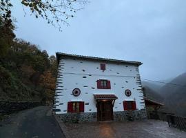 Etxeberriko Borda, hotel v destinaci Etxalar