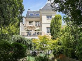 Villa des Oliviers: Fontenay-sous-Bois şehrinde bir otel