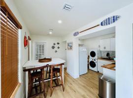 Newly renovated and cozy home in the Florida Keys, hotel em Marathon