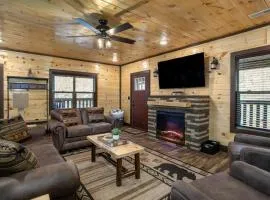 Bear Hollow Lodge HotTub FirePit GameRoom MORE