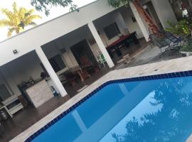 Zemu izmaksu kategorijas viesnīca Hostel Dourado pilsētā Baradugarsasa