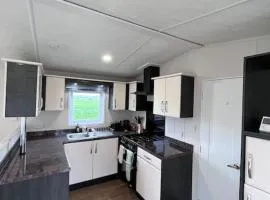 Cosy family farm static caravan