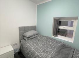 Luxurious En-suite RM2, hospedagem domiciliar em Manchester