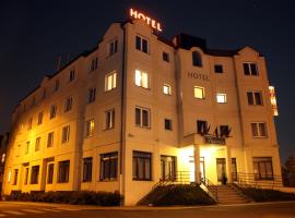 Hotel Theresia, khách sạn có chỗ đậu xe ở Kolín