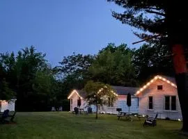 Drop Anchor Cottages and Lake House