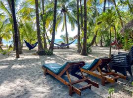 Fenix Hotel - On the Beach, hostal o pensión en Sámara