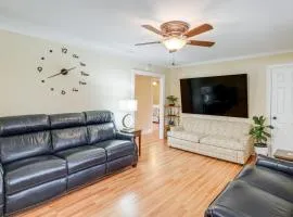 Charming Milton Home with Porch - 5 Mi to VIR!