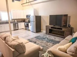 902 Howard Lofts