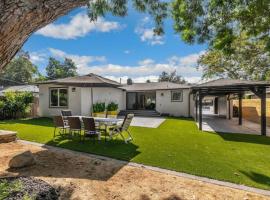 Modern home near colleges, cottage in Claremont