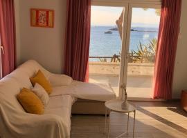 Veuràs el Mar - Almadrava Beach House, vacation home in Roses