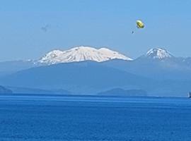 Bed and Breakfast Happy Home Taupo Accommodation, Cama e café (B&B) em Taupo