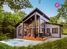 La North Star de Portneuf / Private SPA in forest, ξενοδοχείο σε Pont-Rouge