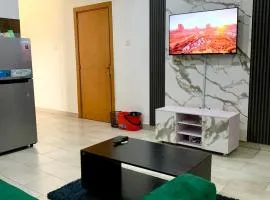 Comfy 1-BDR - Wi-Fi, Swimming Pool, & Mins DRV to Airport