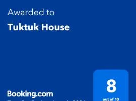 Tuktuk House