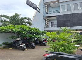 OYO 93584 Rukotel, hotel di South Tangerang