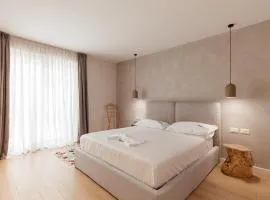 GreyGreen by Holistay