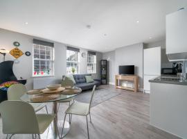 Luxury Flat with private terrace in the Heart of Kingston – luksusowy hotel w mieście Kingston upon Thames