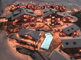 ZAGLGUT HOTEL-CHALETS Ski in Ski-out in winter, air conditioning in summer