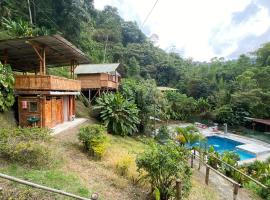 Cabaña rural con piscina, lággjaldahótel í Manizales