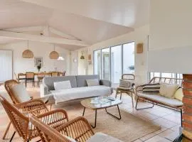 Maison pour 14 - 150 m de la plage de la Clère