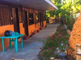Don Leo's BnB, pet-friendly hotel in Esperanza