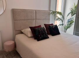 Rosny02 Luxueux Gare Disney Paris, hotell sihtkohas Rosny-sous-Bois