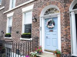 Rodney St Georgian Townhouse Apartmemt