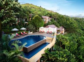 Victoria Cliff Hotel & Resort, Kawthaung โรงแรมที่มีสระว่ายน้ำในเกาะสอง