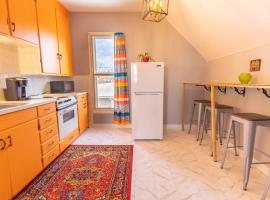 New Listing!! Bright Bohemian Stay, maison de vacances à Laramie