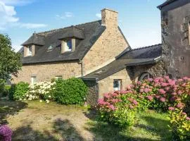 Nice Home In Plouguerneau With Wifi
