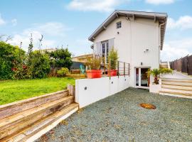 Nice Home In Royan With Wifi, Hotel in Royan