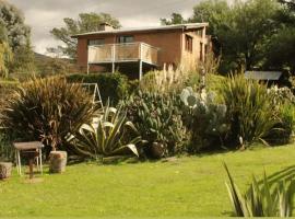 Altitud 410, guest house in Villa Ventana