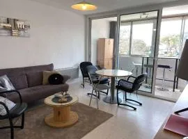 Appartement 3 pièces tout confort avec loggia fermée et équipements modernes, proche des Thermes - FR-1-553-208