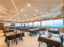 ํ์น๊ฐ๋์ ์์นํ ํธํ
Treebo Kaizen, 3 Kms From Paragliding