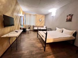 Хотел Антик, hotel Pernikben