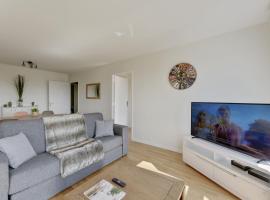 Chic apartment with superb view of the eiffel tower