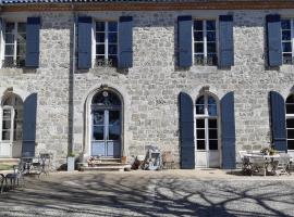 Au Bonheur d'Alphonse, B&B/chambre d'hôtes à Lusignan-Petit