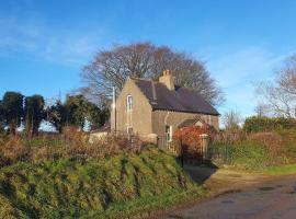 Brīvdienu māja Knockanree Cottage-Quiet, tranquil country hideaway pilsētā Avoka